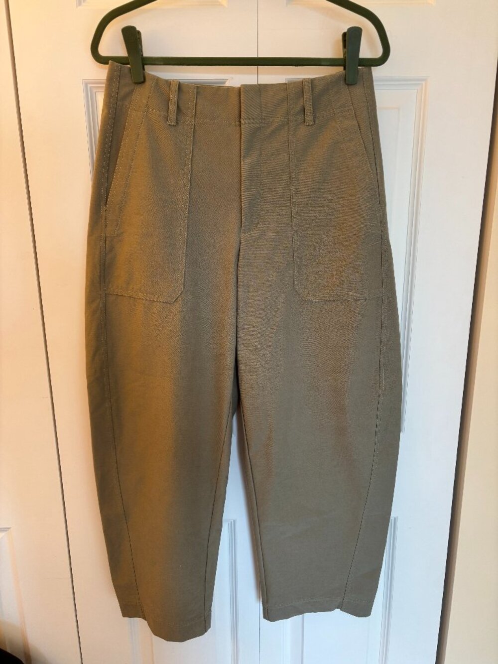 NWOT Athleta Skyline High Rise Barrel Leg Pant Olive Branch Size 12